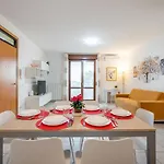 Apartamento Guesthost - Ca' Mastro Bright Flat With Parking Tavullia